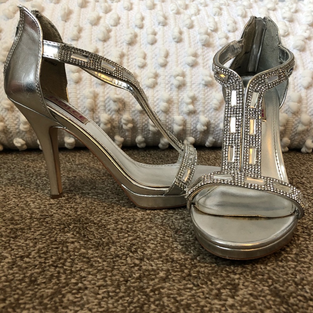 Silver High Heels - Picture 5 of 5